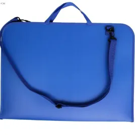 teczka-z-raczka-a3-plastikowa-z-zamkiem-pasek-na-ramie-38x52-cm