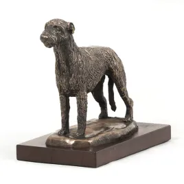 wilczarz-irlandzki-irish-wolfhound-statuetka-psa-figurka-na-bialym-marm