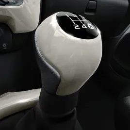 toyota-aygo-galka-zmiany-biegow-biala-pw466-0h001-a0-oe