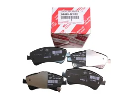 toyota-avensis-verso-klocki-hamulcowe-przednie-04465-0f012-oe
