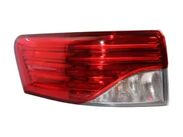 toyota-avensis-lampa-lewy-tyl-81560-05290-oe