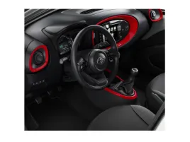 toyota-aygo-x-nakladka-konsoli-srodkowej-czerwona-pw466-0h000-oe