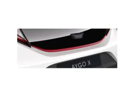 toyota-aygo-x-listwa-ochronna-nakladka-zderzak-tyl-pw405-0h101-dc-oe
