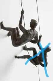 figurki-dekoracyjne-jotex-climbers-brazowy-zestaw-1-sztuki-zywica