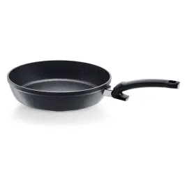 patelnia-tradycyjna-fissler-adamant-28-cm-antyadhezyjna