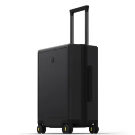 walizka-level8-czarny-xs-lekka-100procent-pc-8-kol-tsa-51-5x23-5x35cm
