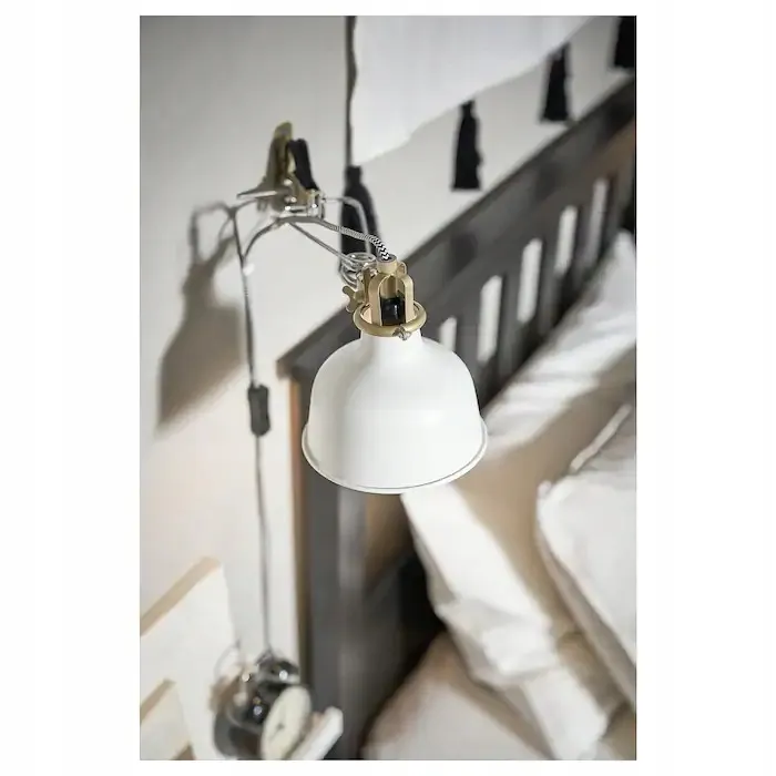 lampa-scienna-reflektor-z-klamra-ranarp-stan-nowy