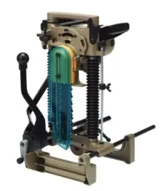 makita-dlutownica-lancuchowa-1140w-7104l