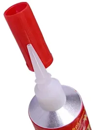 klej-w-tubce-z-aplikatorem-magic-szkolny-45g
