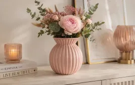 wazon-ceramiczny-19-cm-prazkowany-rozowy-94953