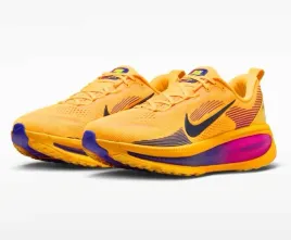 buty-sportowe-nike-vomero-18-hm6803-802-r-41