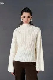 gladki-bialy-sweter-z-polgolfem-i-rekawem-dzwon-xs-s-5ia