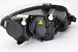 reflektor-swiatel-przednich-044093-val
