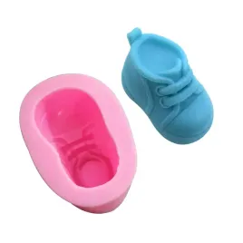 forma-foremka-silikonowa-but-buty-dziecka-do-zalewu-swiec-wosku-baby-bucik