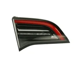 lampa-tyl-do-tesla-model-3-2017-2023-1502088-00-c-lewa-hella