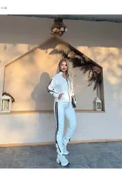 bialy-dres-komplet-sportowy-z-czarnymi-paskami-xl-5ia