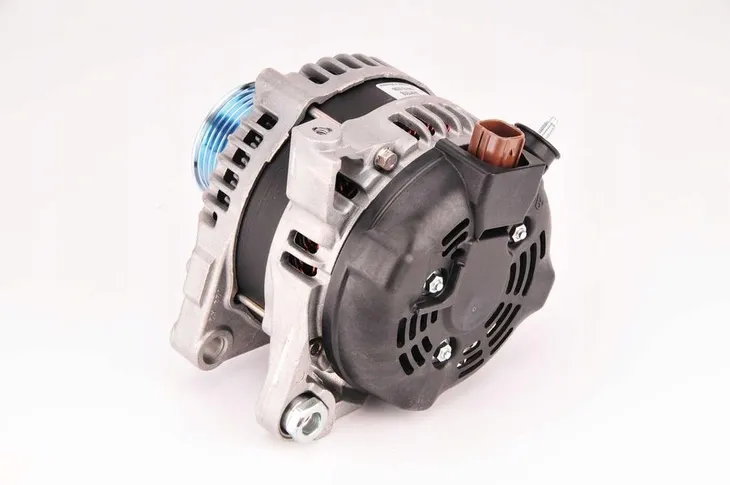 alternator-denso-dan1018-producent-czesci-denso