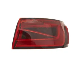 lampa-tyl-do-audi-a3-8v-2012-2016-8v5945096a-prawa-magneti-marelli
