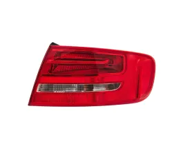 lampa-tyl-do-audi-a4-b8-2007-2011-8k9945096-prawa-magneti-marelli