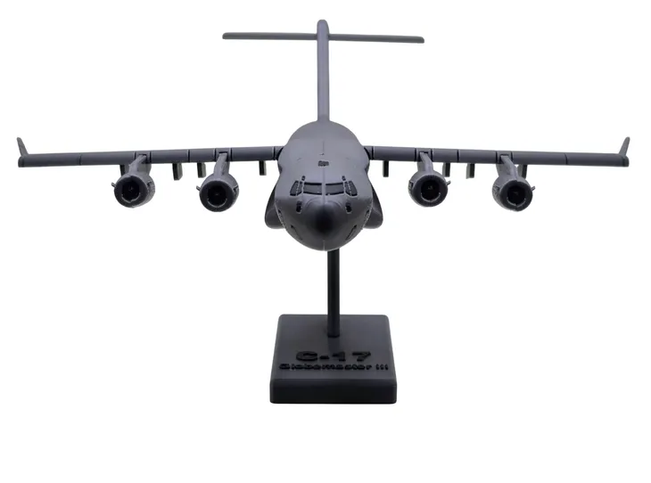 model-samolotu-c-17-globemaster-iii-kit-card-stan-nowy-model-3d