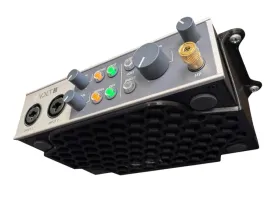 uchwyt-pod-biurko-do-universal-audio-volt-2