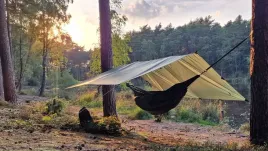 bushmen-easy-tarp-3x3m-green-do-lasu-plachta-biwakowa-zadaszenie-do-lasu