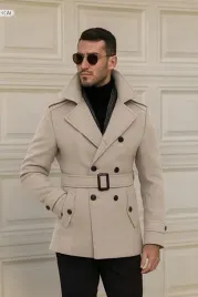elegancki-bezowy-plaszcz-meski-z-paskiem-i-guzikami-l-5ia