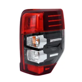 lampa-tyl-prawa-mitsubishi-l200-2-2-kl6t-kk6t-2-4-kl1t-8330b210-26550w190p