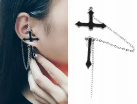 kolczyk-do-ucha-duzy-krzyzyk-gothic-punk-ss316l