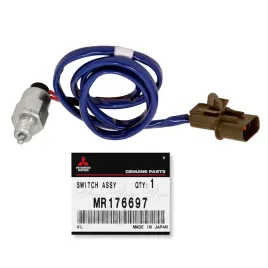 czujnik-zalaczania-przedniego-mostu-l200-pajero-sport-k94-2-5td-mr176697-oe