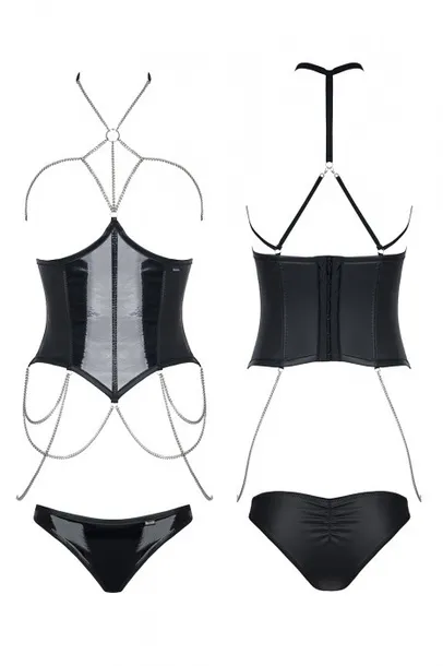 nikoletta-black-model-hard-candy