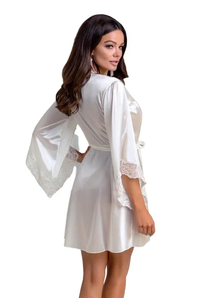 inoe-peignoir-ecru-model-inoe