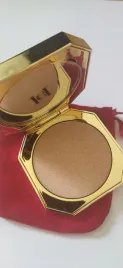 carolina-herrera-highlighter-rozswietlacz