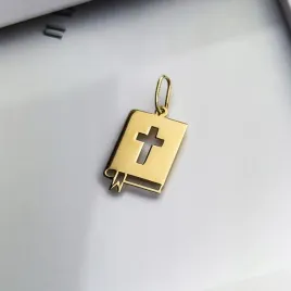 zlota-zawieszka-biblia-z-krzyzykiem-pr-585