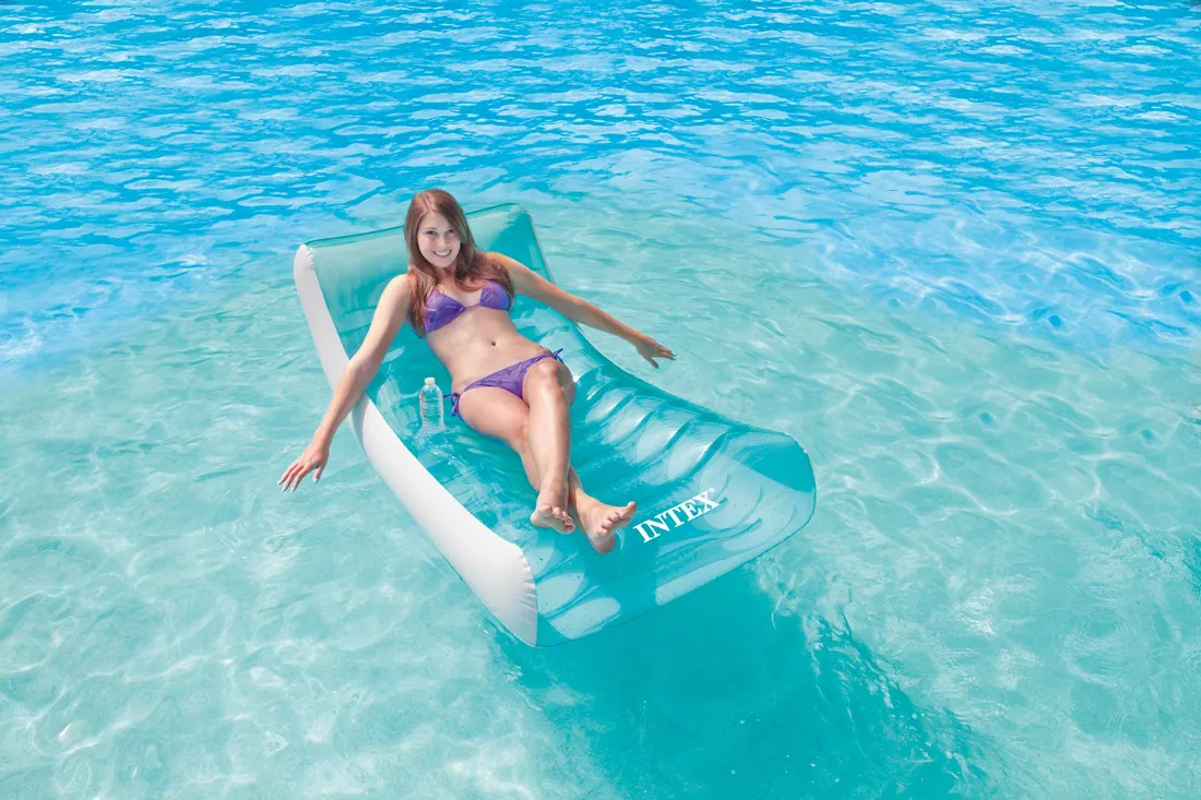 materac-dmuchany-nad-morze-basen