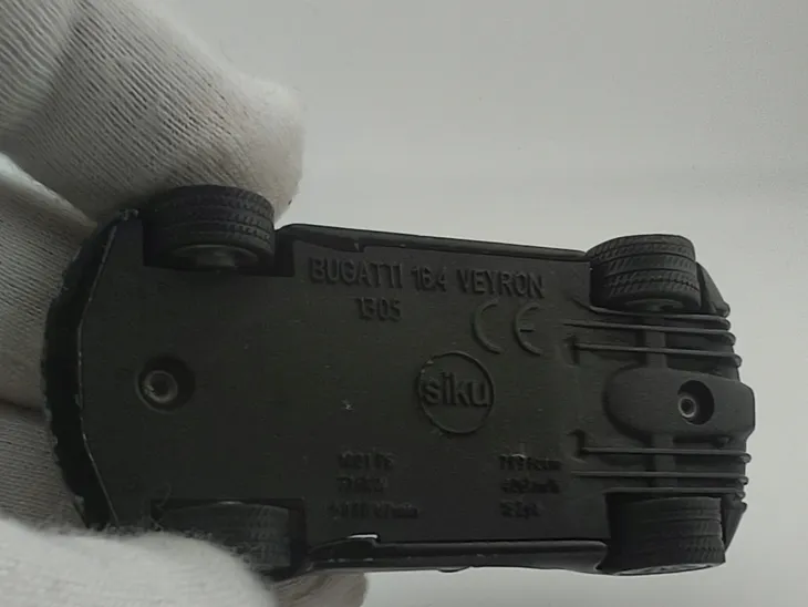 siku-bugatti-veyron-marka-siku