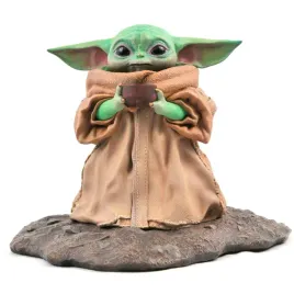 diamond-select-star-wars-mandalorian-figurka-the-child-soup-17cm