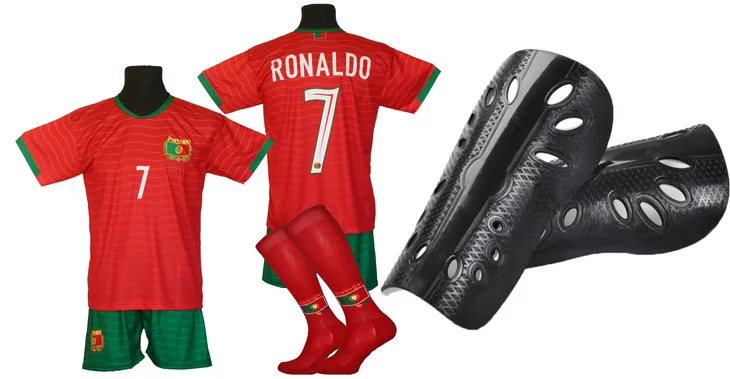 strój piłkarski dla dzieci RONALDO PORTUGALIA - 134 + ochraniacze