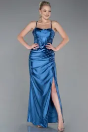 elegancka-sukienka-maxi-z-lejacego-materialu-w-kolorze-niebieskim-40-5ia
