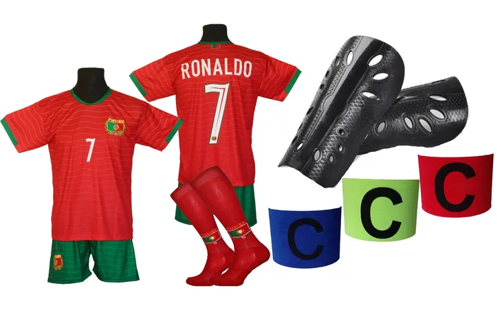 strój piłkarski dla dzieci RONALDO PORTUGALIA - OO 140