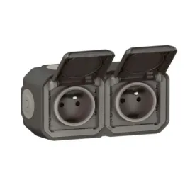 gniazdo-podwojne-natynkowe-z-uziemieniem-ip55-16a-legrand-plexo-069788l