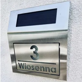 solarny-numer-domu-led-tabliczka-inox-podswietlany-stal-nierdzewna