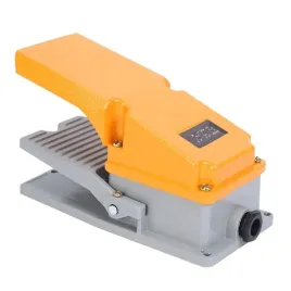 wlacznik-pedal-wylacznik-lt4-przemyslowy-przycisk-nozny-z-oslona-3a-250v