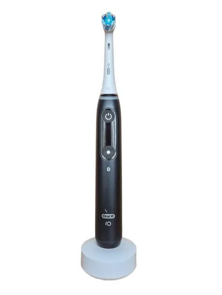 Oral -B iO  7 czarna szczoteczka elektryczna magnetyczna iO7