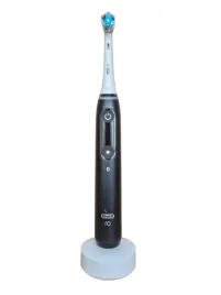 oral-b-io-7-czarna-szczoteczka-elektryczna-magnetyczna-io7
