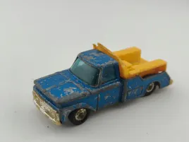 husky-ford-camper