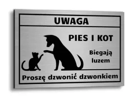 tabliczka-zabawna-aluminiowa-uwaga-pies-i-kot-biegaja-luzem-wzory-imiona