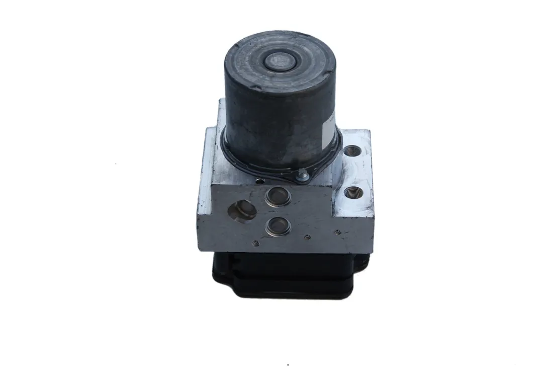 pompa-abs-9y0614517a-stan-nowy