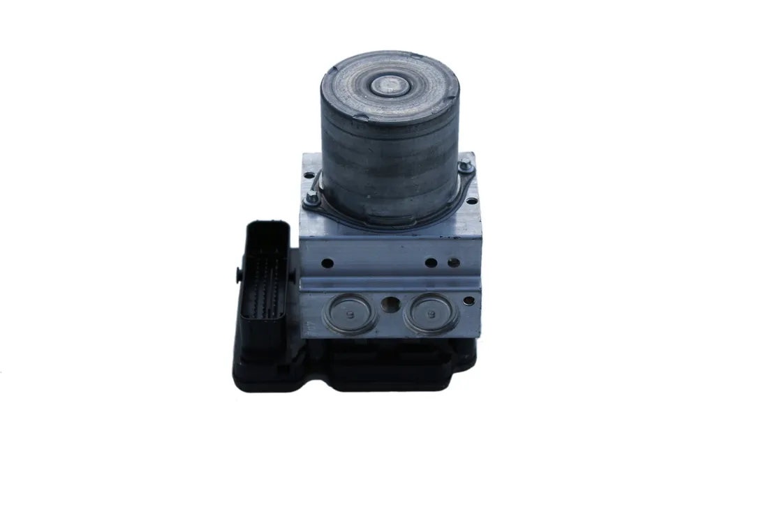 pompa-abs-9y0614517b-stan-nowy