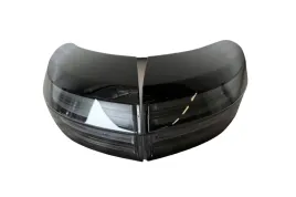 lampy-tylne-cayenne-e-9y4945095ab-096ab-rysy-nowe